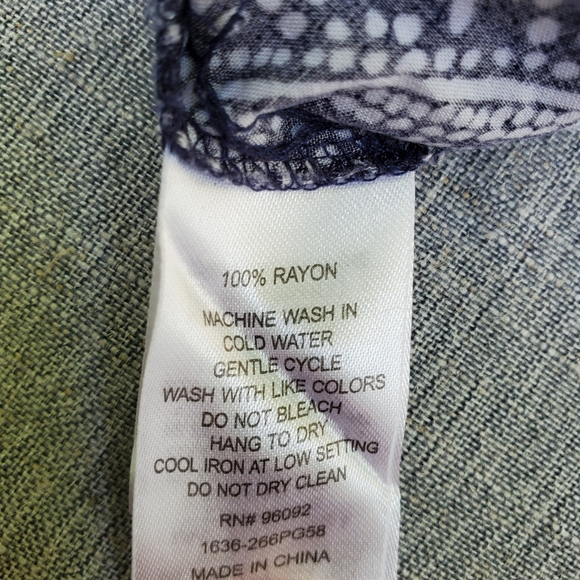 Dalia Blue and White Print Tunic Medium - Picture 11 of 14